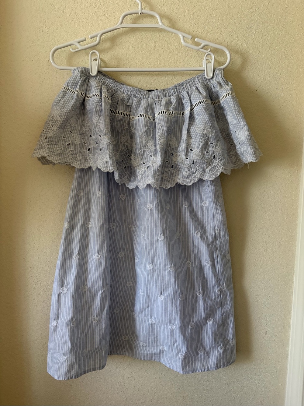 Romeo & Juliet Couture Light Blue Embroidered Off-Shoulder dress